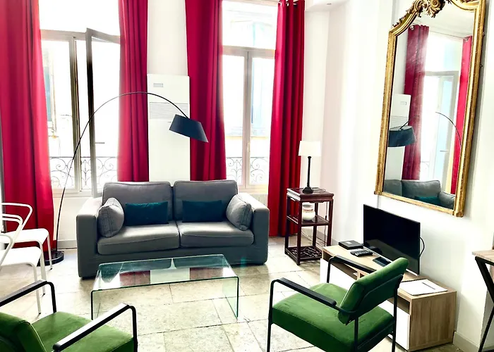 Apartamento La Canourgue, De Charme ,parking Gratuit *